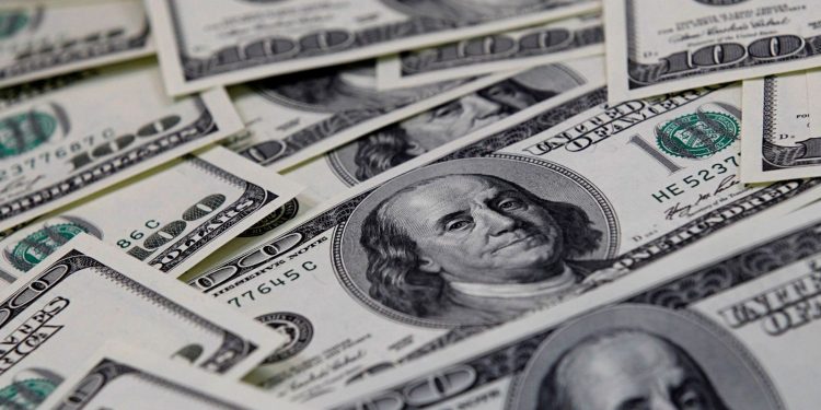 Dólar fecha a R$ 5,17 influenciado por Brasil e exterior Dólar fecha a R$ 5,17 influenciado por Brasil e exterior
