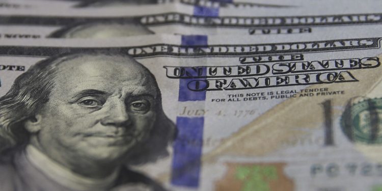 Dólar sobe para R$ 5,20 após críticas de Lula ao Banco Central