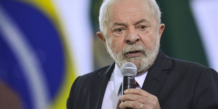 Lula se solidariza com vítimas de terremoto na Turquia e Síria Lula se solidariza com vítimas de terremoto na Turquia e Síria
