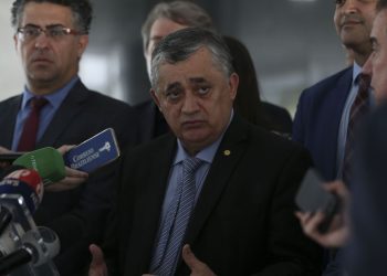 Reforma tributária pode ser votada até final do ano, diz Guimarães