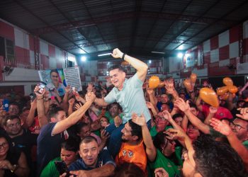 David Almeida atinge 37,8% em nova pesquisa e pode garantir vitória no primeiro turno