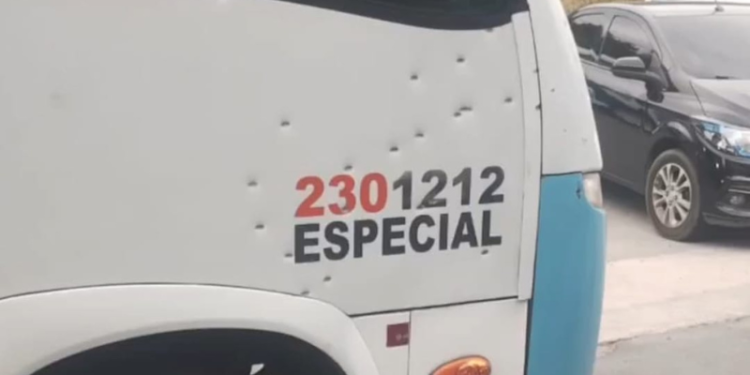 Suspeitos de assalto em rota do Distrito Industrial são detidos na Zona Leste