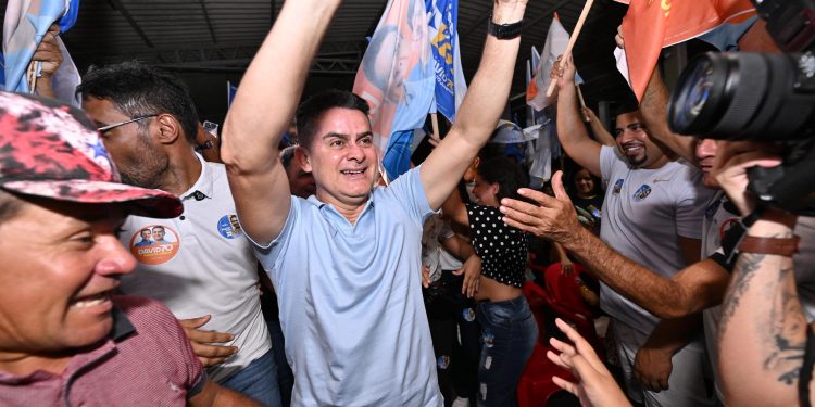 David Almeida consolida liderança e tem a menor rejeição em nova pesquisa