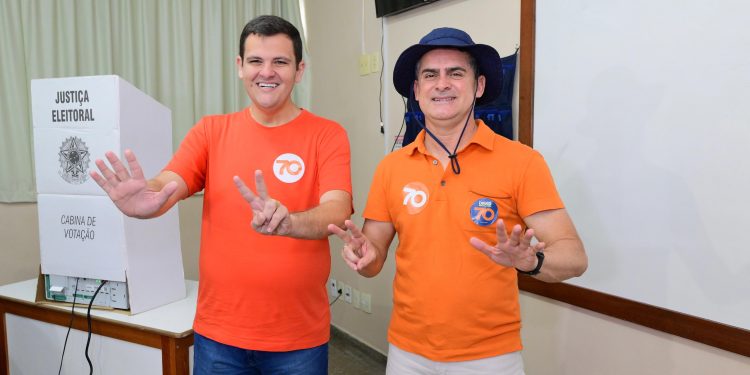 David Almeida é reeleito prefeito de Manaus com 54,58% dos votos