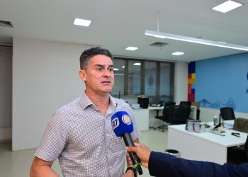 David Almeida critica adversário e defende continuidade de gestão em Manaus