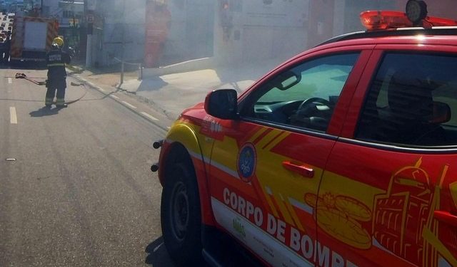 Princípio de incêndio causado por rede elétrica é registrado em papelaria