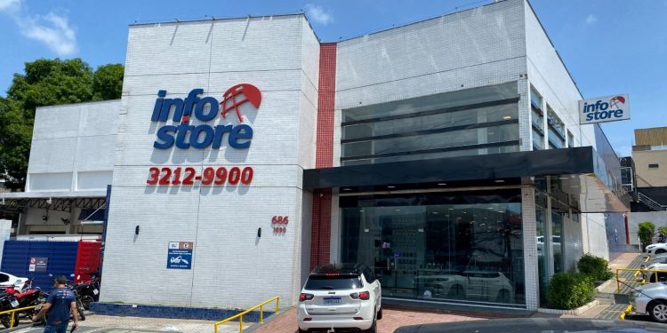 Grupo Info Store abre vagas de emprego para lojas em Manaus