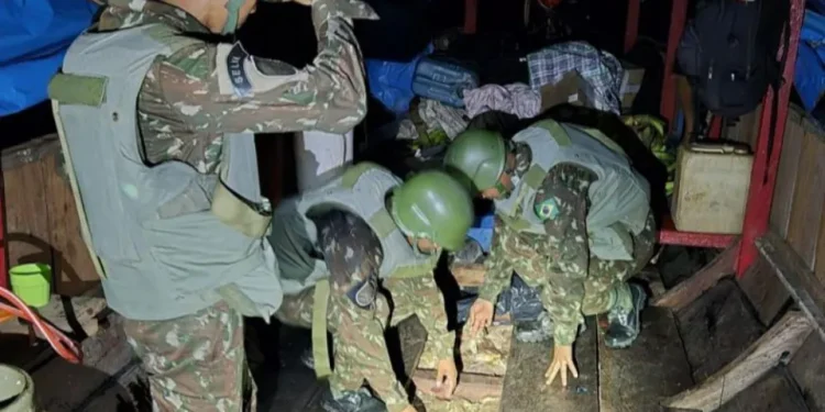 Militares do exército brasileiro apreendem carne de caça ilegal