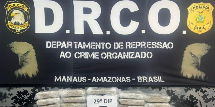 Polícia Civil realiza prisão em flagrante de casal com 34 tabletes de maconha avaliada em R$ 740 mil