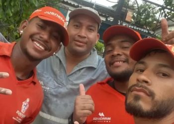 Garis da prefeitura encontram R$ 7 mil em lixo e devolvem à empresária em gesto de honestidade