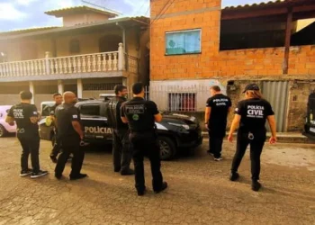 Mulher com 15 gestações é investigada em esquema de adoção ilegal