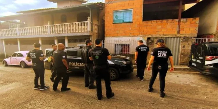Mulher com 15 gestações é investigada em esquema de adoção ilegal Mulher com 15 gestações é investigada em esquema de adoção ilegal