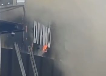 Incêndio devasta “Pagode do Divino” e deixa moradores apavorados; veja o vídeo