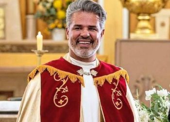 Diocese de SP afastou padre que teve fotos íntimas expostas