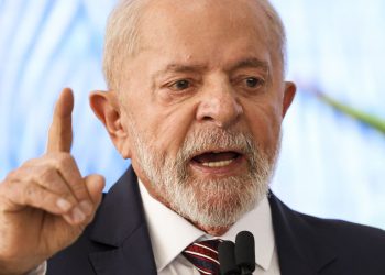 Vitória de Kamala Harris é mais segura para a democracia, diz Lula