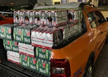 Funcionários são presos suspeitos de desviarem bebidas de estabelecimento
