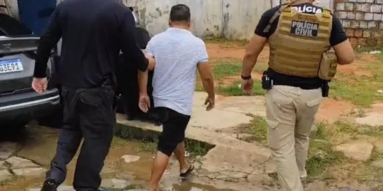Dupla é presa suspeita de organizar passeios para abusar sexualmente de adolescentes