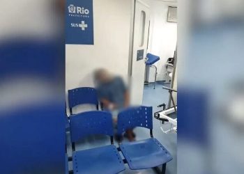 Homem morre aguardando atendimento após profissionais ignorarem sua gravidade; veja o vídeo