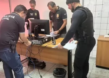 Servidora pública é presa em operação por desviar R$ 200 mil reais