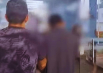 Adolescente armado com faca invade casa e estupra mulher