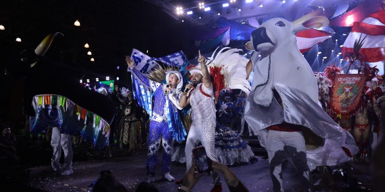 Carnaboi 2025 celebra Carnaval e boi-bumbá com festa gratuita em Manaus Carnaboi 2025 celebra Carnaval e boi-bumbá com festa gratuita em Manaus