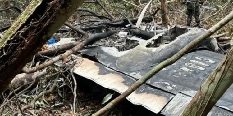 Avião venezuelano que transportava drogas é abatido pela FAB