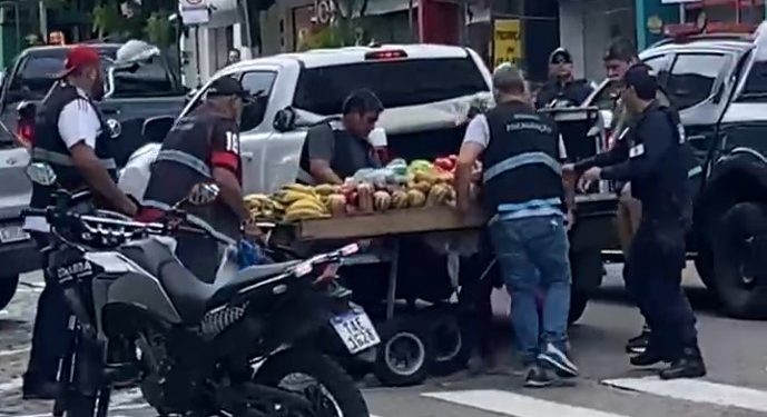 Prefeitura de Manaus justifica apreensão violenta de mercadorias no Centro