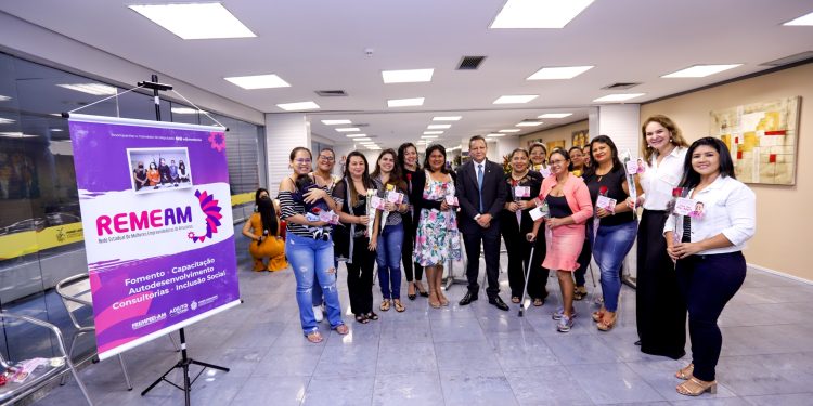 “São elas que movimentam a economia e levam sustento para casa”, destaca deputado sobre empreendedorismo feminino no Amazonas