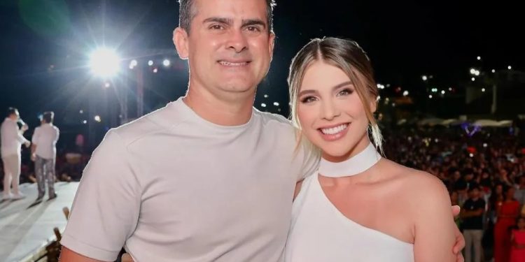 Ataques orquestrados por gabinete do ódio contra Izabelle Fontenelle expõem a face da misoginia no cenário político