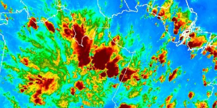 Satélite aponta Manaus em alerta de perigo devido às chuvas; VEJA IMAGENS