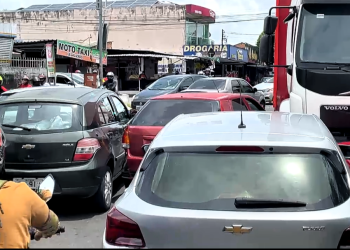 Caminhão invade contramão e provoca acidentes na Zona Norte; veja o vídeo 