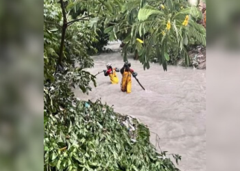 Homem some em igarapé ao tentar salvar crianças durante temporal