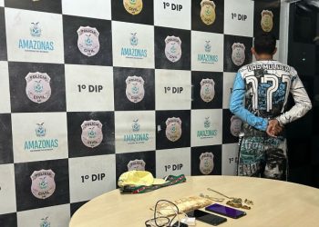 Jovem é preso portando celulares roubados durante abordagem policial