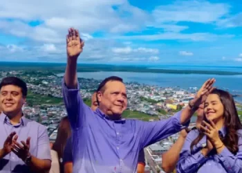 Máfia política em Coari: Prefeitura nada em royalties enquanto a população afunda na miséria