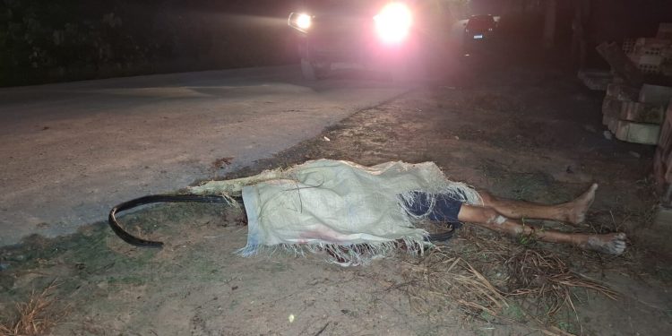 Homem é assassinado a terçadadas em Manaus