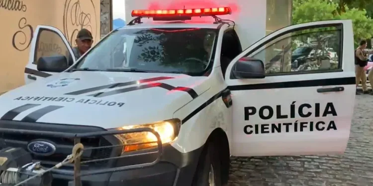 Homem é empurrado e morre atropelado por caminhão