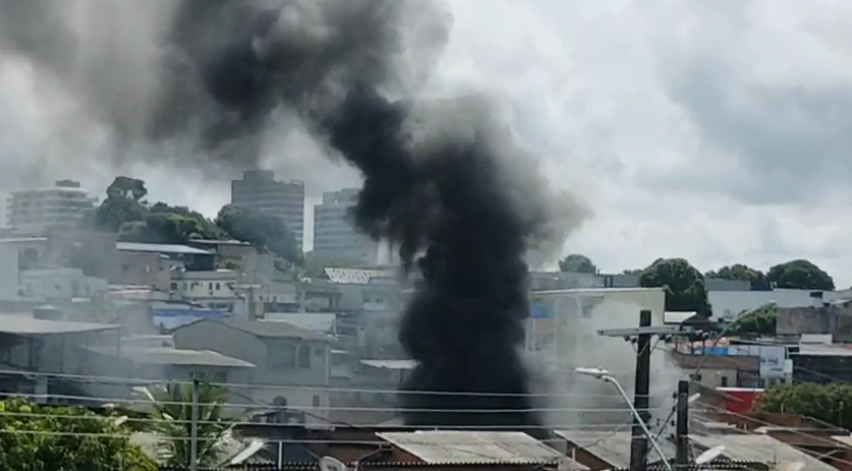 incendio-destroi-quatro-aparta