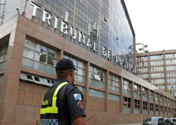 Homem que matou ex-companheira na frente da filha é condenado a 45 anos de prisão