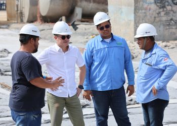 Prefeito David Almeida acompanha fase final das obras do complexo viário Rei Pelé