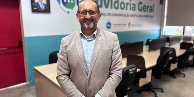 Ebenezer Bezerra assume a Ouvidoria-Geral do Município e reforça equipe da CGM