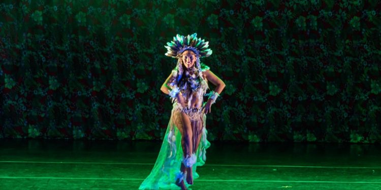 Encanto e Tradição: ‘Noite Árabe’ traz dança do ventre ao Teatro da Instalação