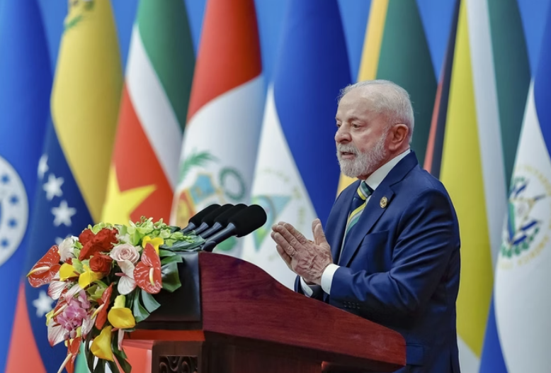 lula-se-irrita-com-vazamentos-