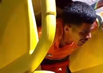 Homem tenta assaltar ônibus e é linchado por passageiros em Manaus; veja o vídeo 