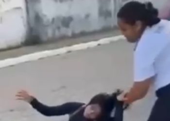 Amante é chicoteada por “fiel” após descoberta de caso extraconjugal em Pernambuco; veja o vídeo