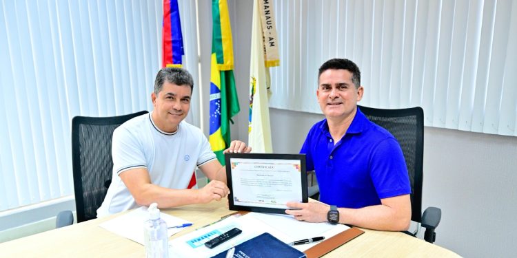 Prefeito David Almeida recebe certificado do Governo Federal pelo programa ‘Meu Município pelos ODS’