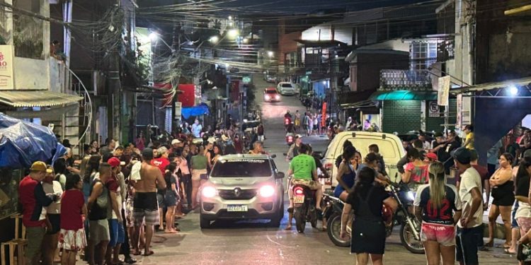 Dois homens são executados por pistoleiros no bairro Compensa