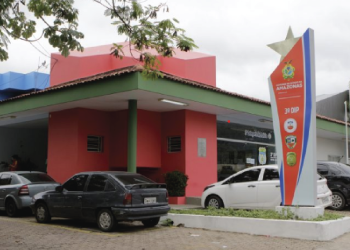 Dois homens são presos por homicídio qualificado e roubo majorado em Manaus