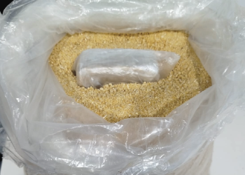 Droga é apreendida escondida em saco de farinha no Amazonas