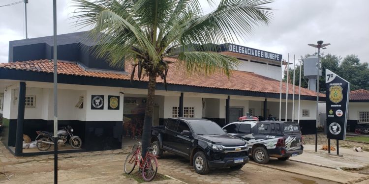 Pai é preso por estupro de vulnerável contra as próprias filhas em Eirunepé