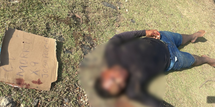 Corpo de homem é encontrado ao lado de bilhete: “X9”